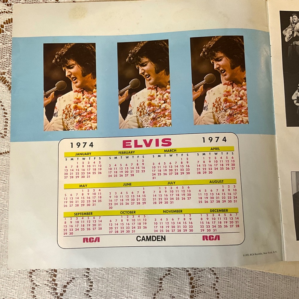 Elvis Presley A Legendary Performer Vol 1 Vinyl LP RCA CPL1-0341 with Booklet - Picture 7 of 16